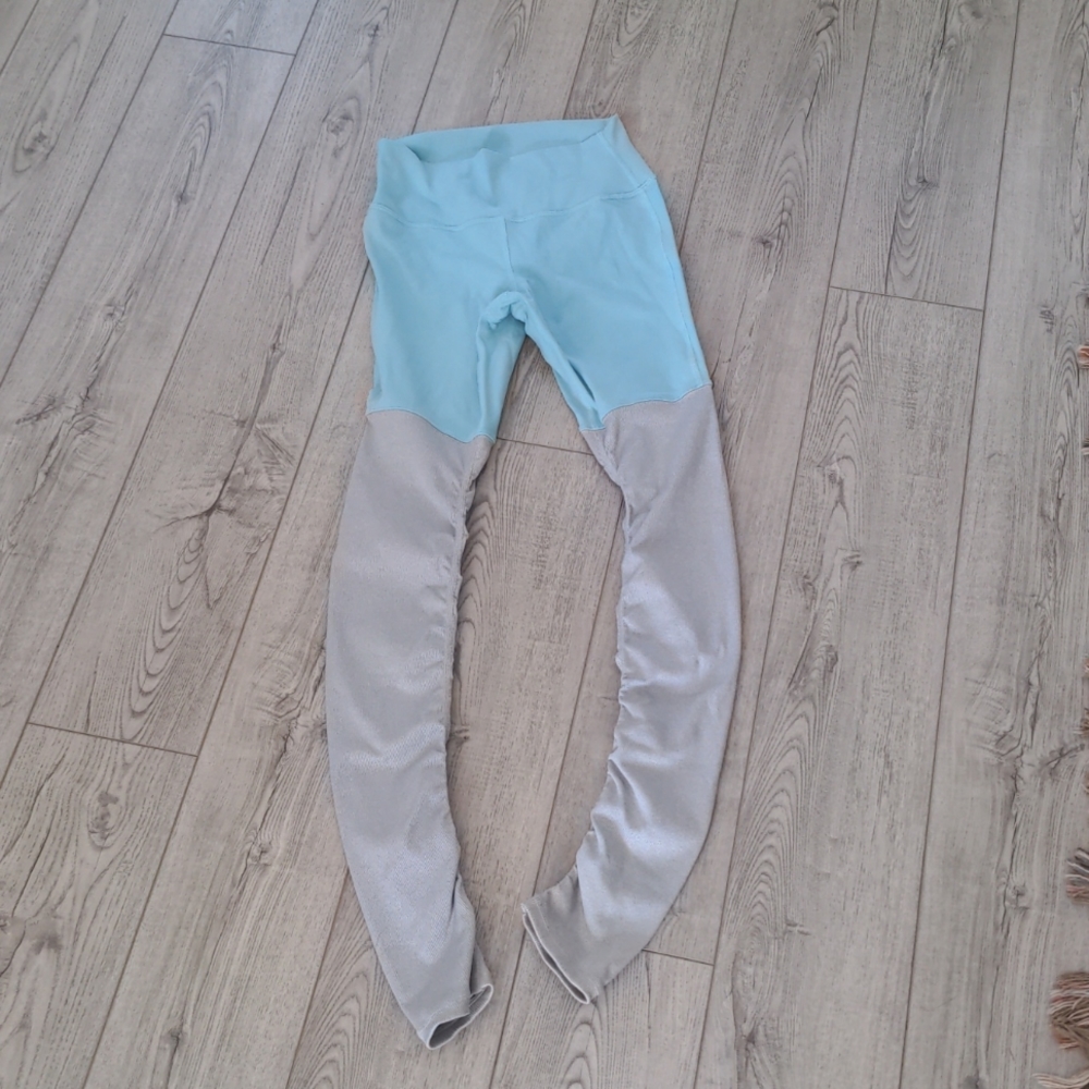 ALO Yoga Goddess Legging High Waist size Large